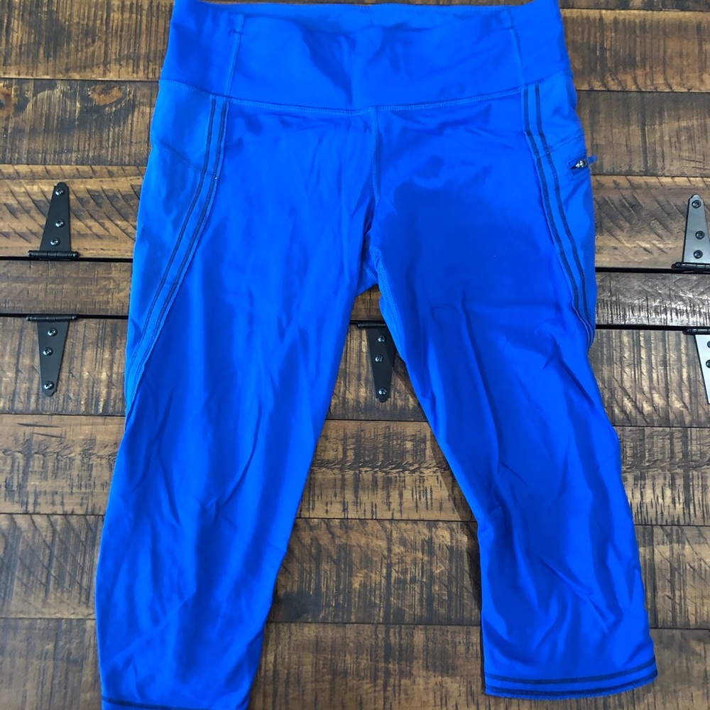 Cobalt blue Lululemon crops